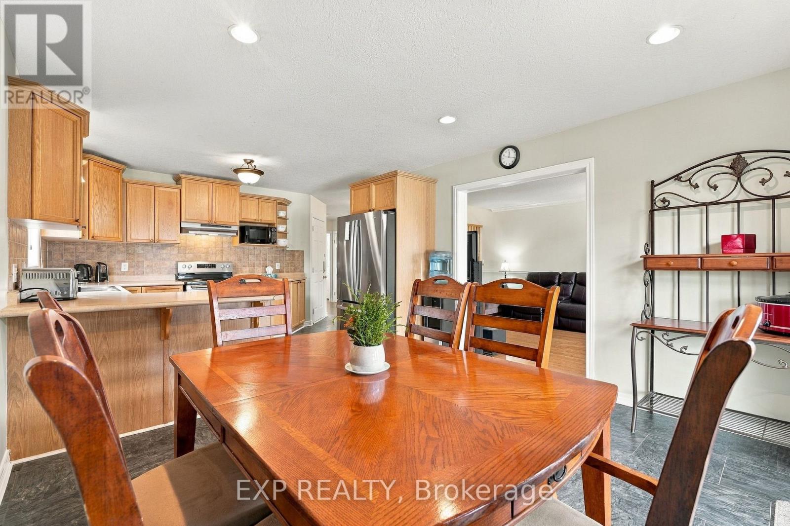 99 Stiefelmeyer Crescent Property Photo 11