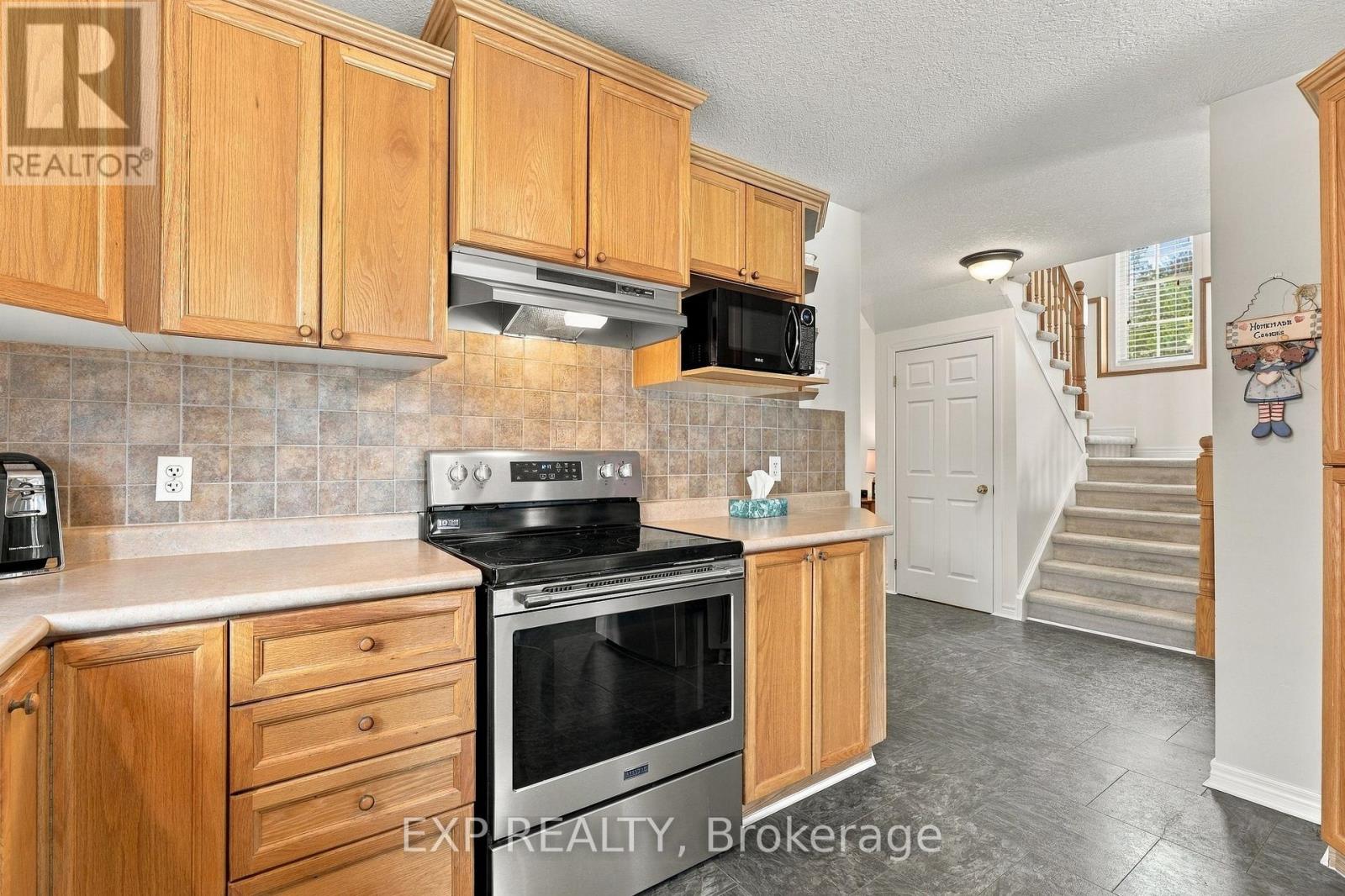 99 Stiefelmeyer Crescent Property Photo 15
