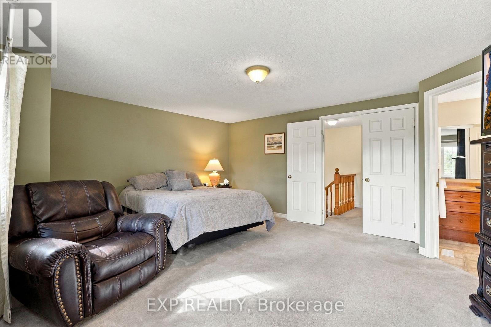 99 Stiefelmeyer Crescent Property Photo 18