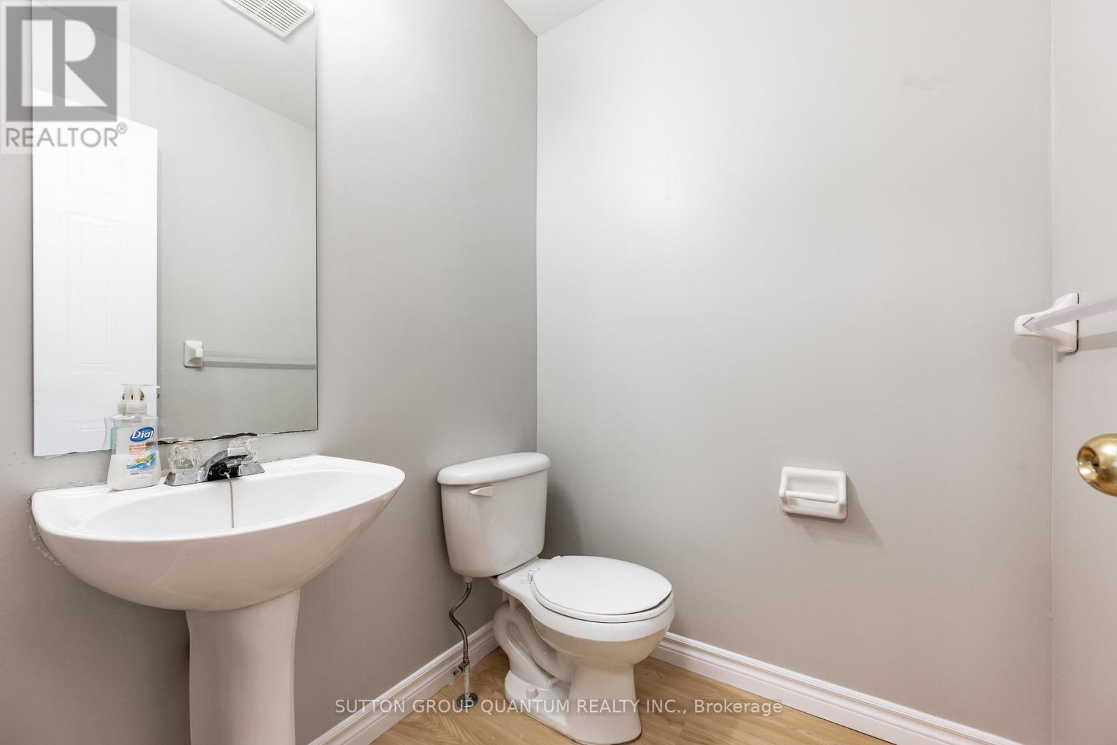 Upper - 48 White Sands Court Property Photo 12
