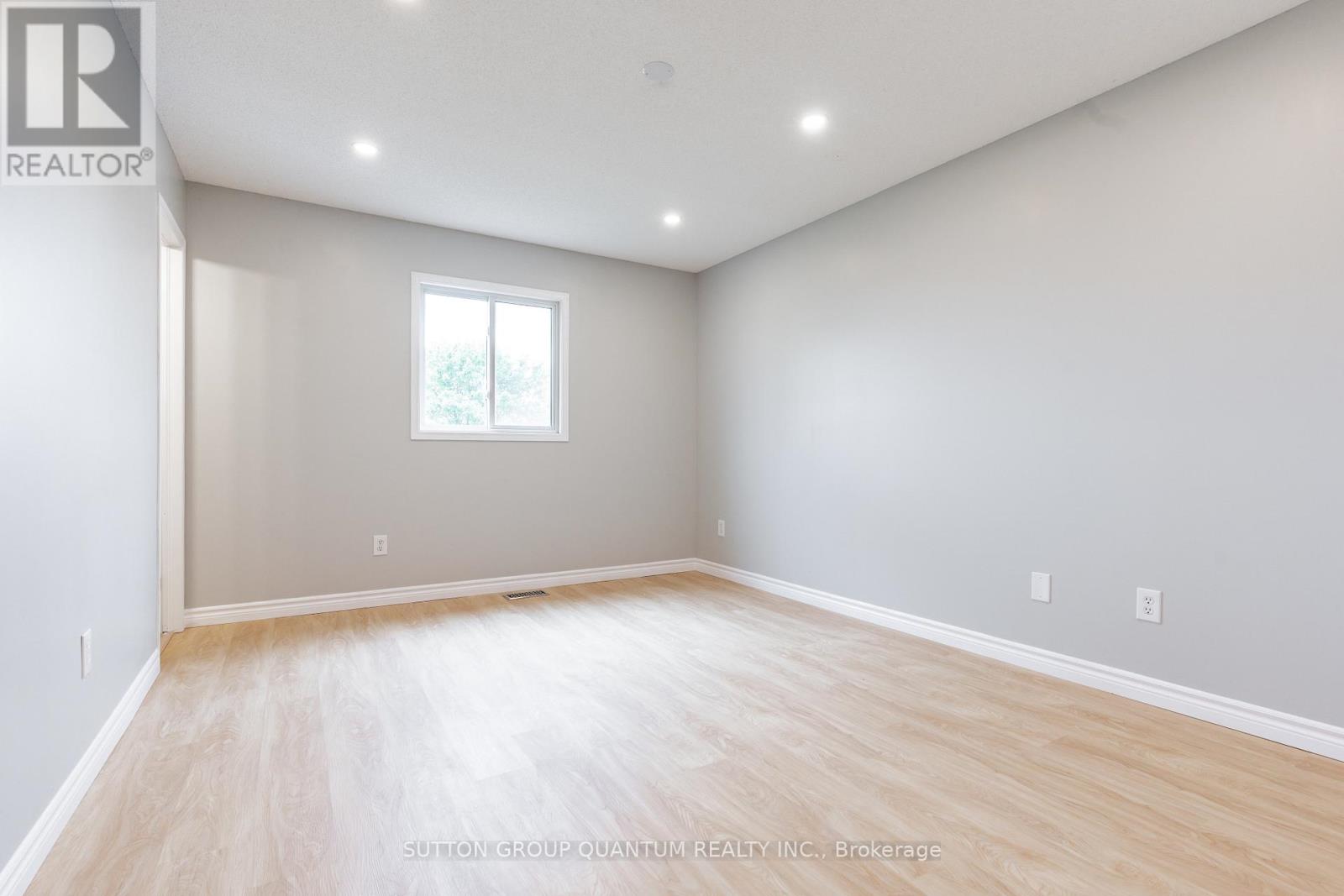 Upper - 48 White Sands Court Property Photo 16