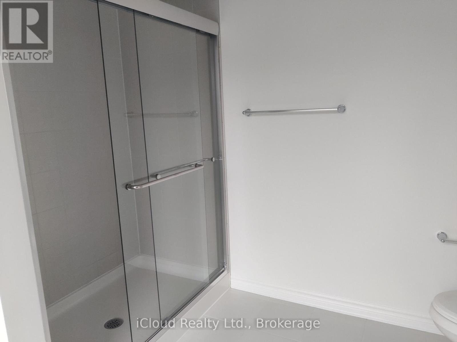 26 Milt Schmidt Street Property Photo 4