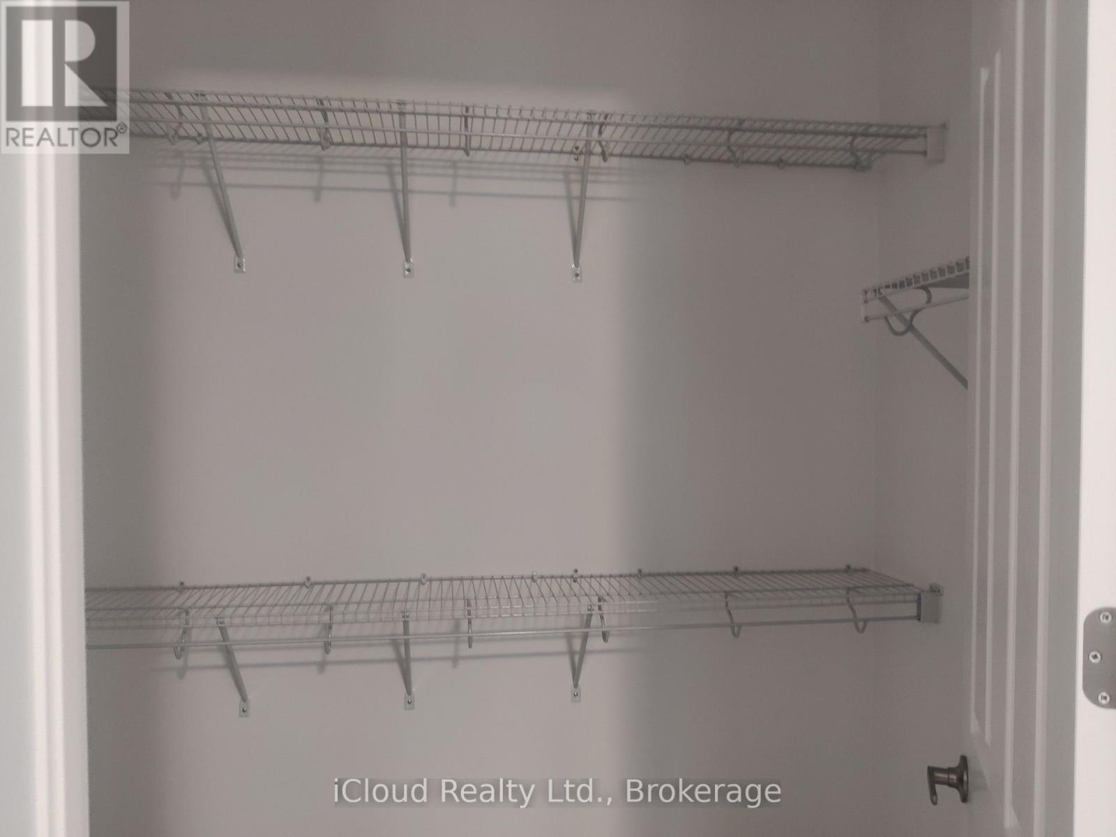 26 Milt Schmidt Street Property Photo 5