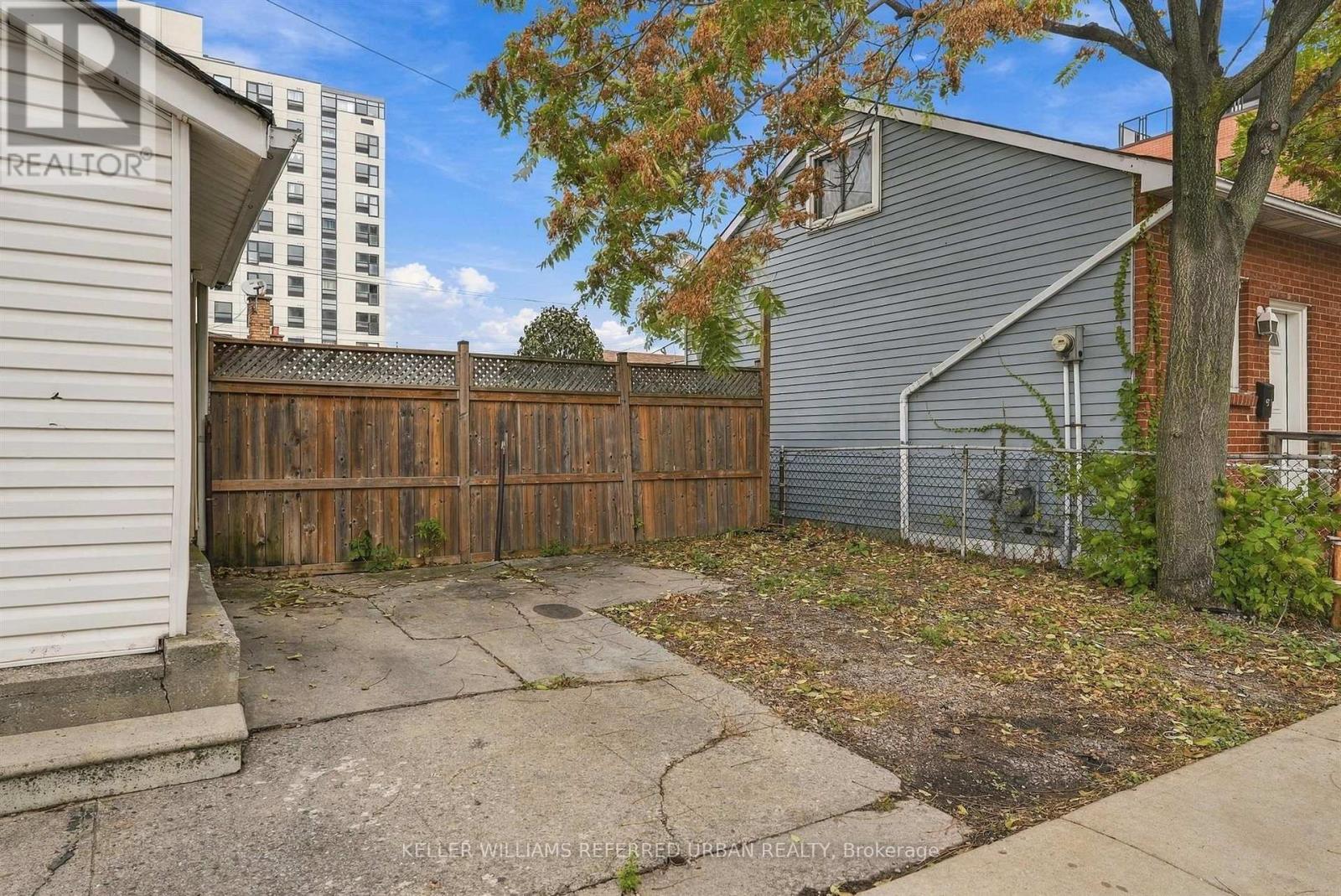 52 Cathcart Street Property Photo 2