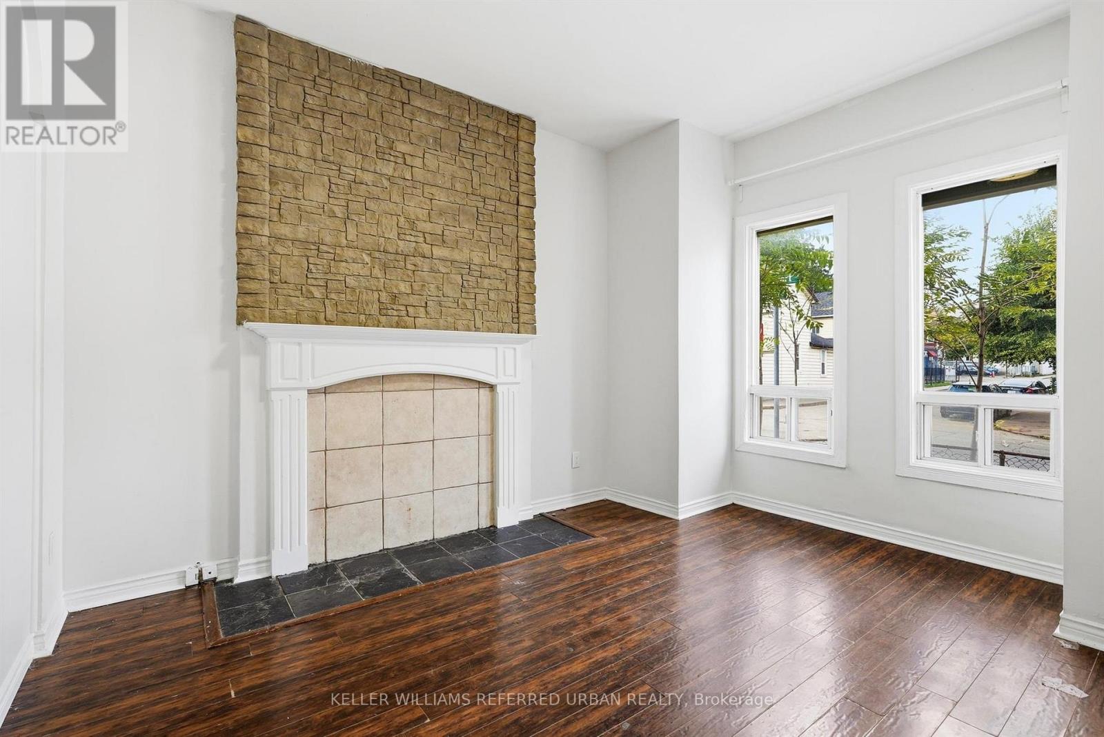 52 Cathcart Street Property Photo 4