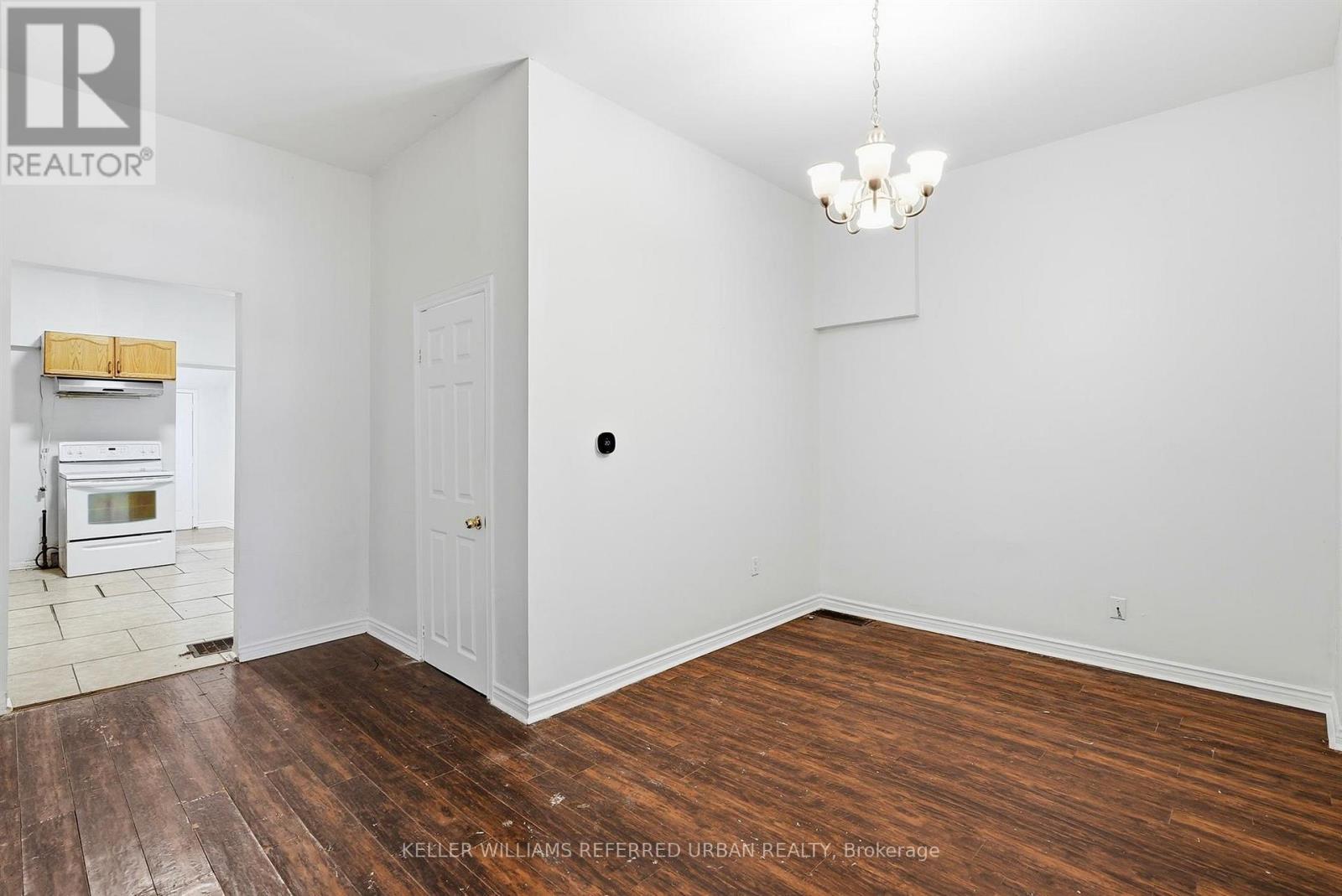 52 Cathcart Street Property Photo 10