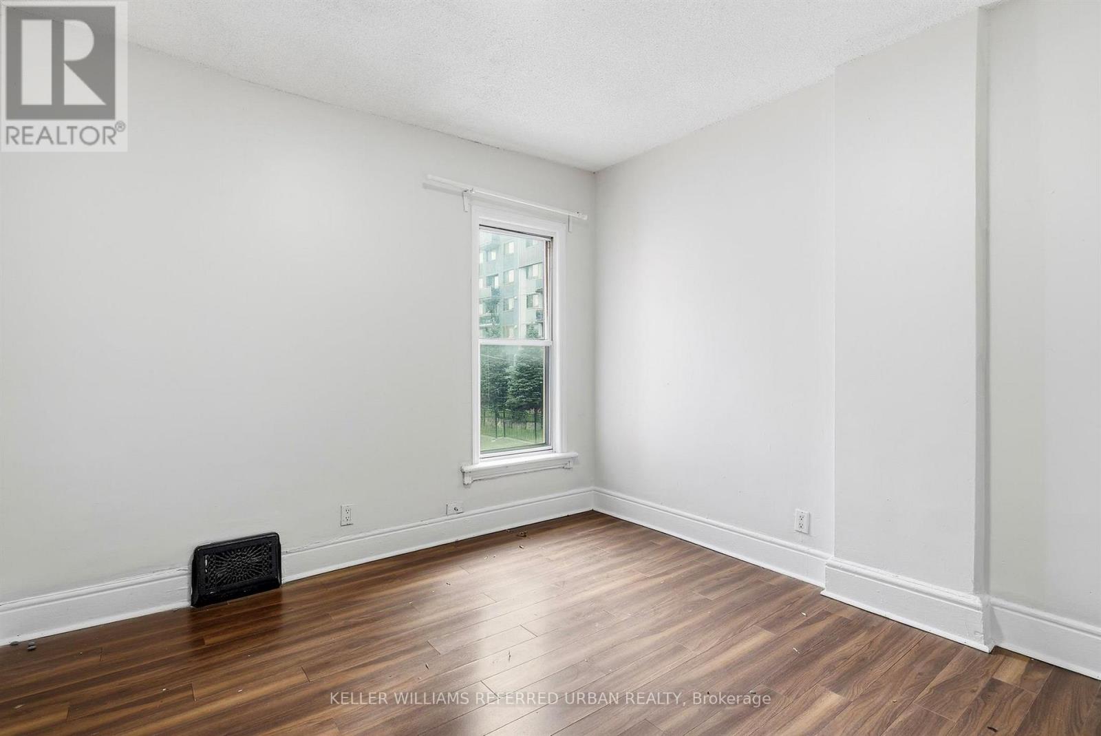 52 Cathcart Street Property Photo 18