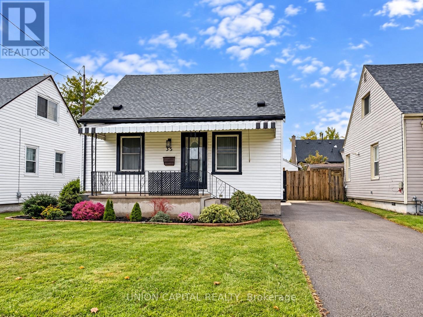 35 Normanhurst Avenue Property Photo 1