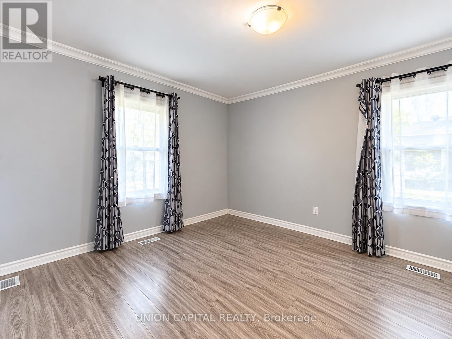 35 Normanhurst Avenue Property Photo 3