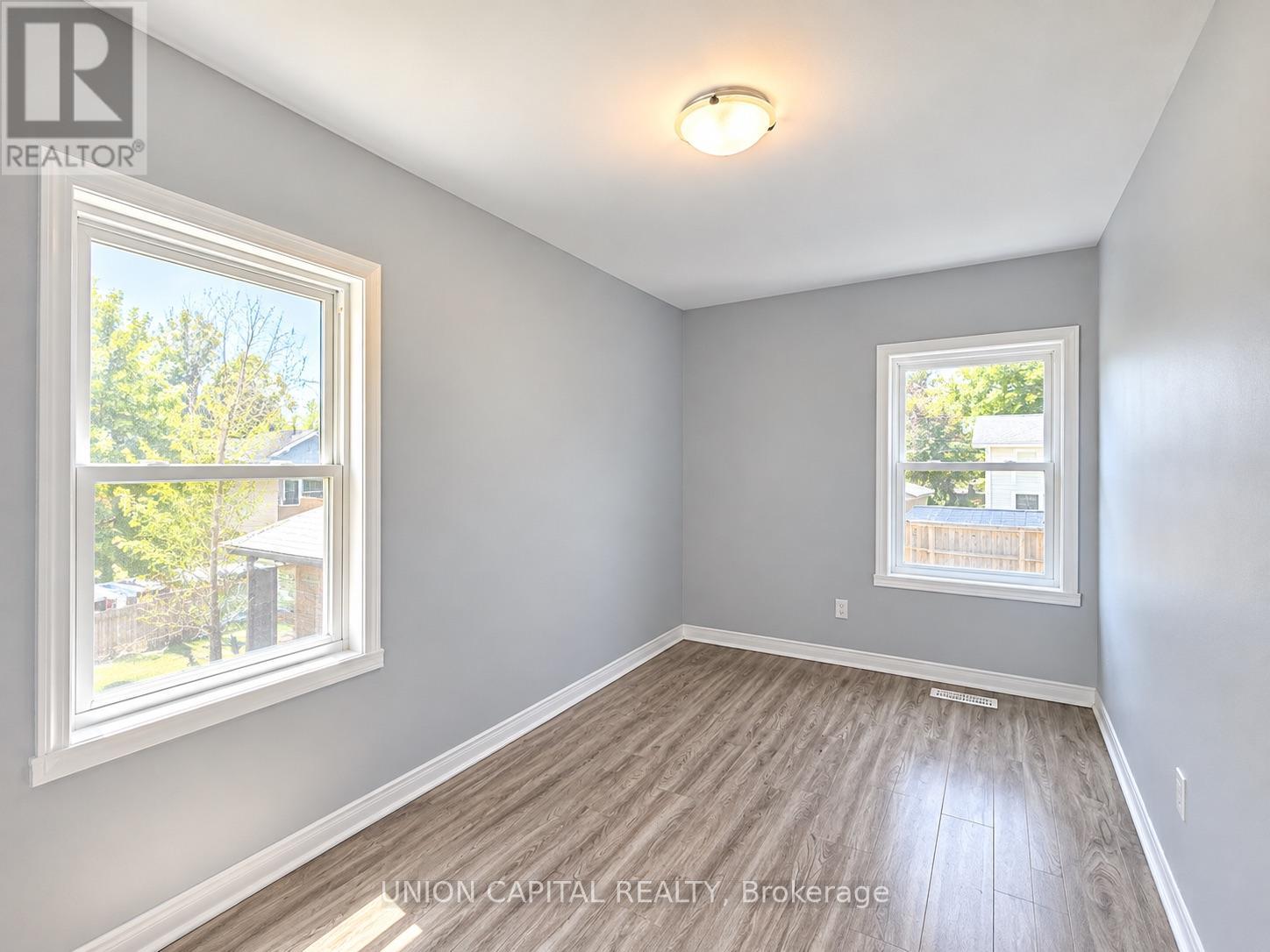 35 Normanhurst Avenue Property Photo 6