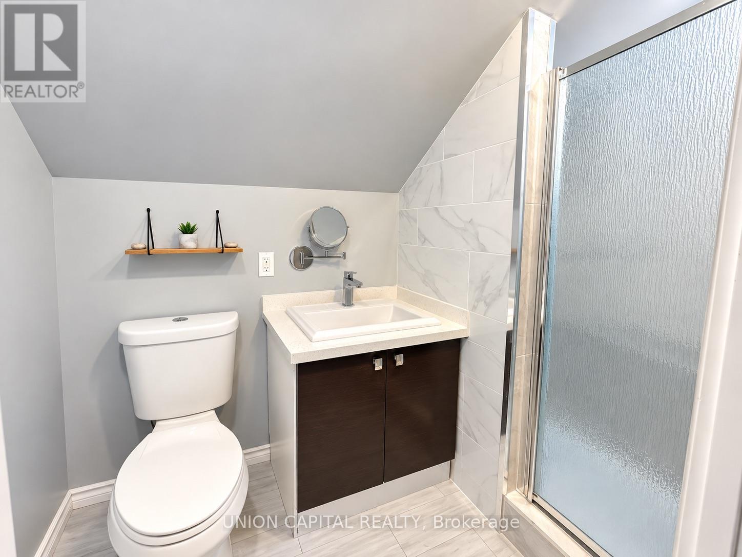 35 Normanhurst Avenue Property Photo 10