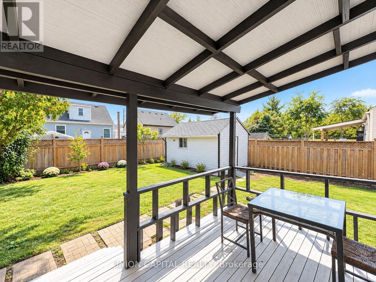 35 Normanhurst Avenue Property Photo 11