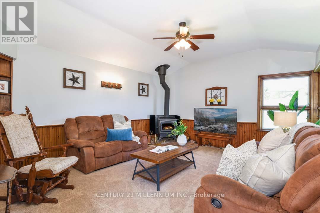 753333 2nd Line Ehs Property Photo 32