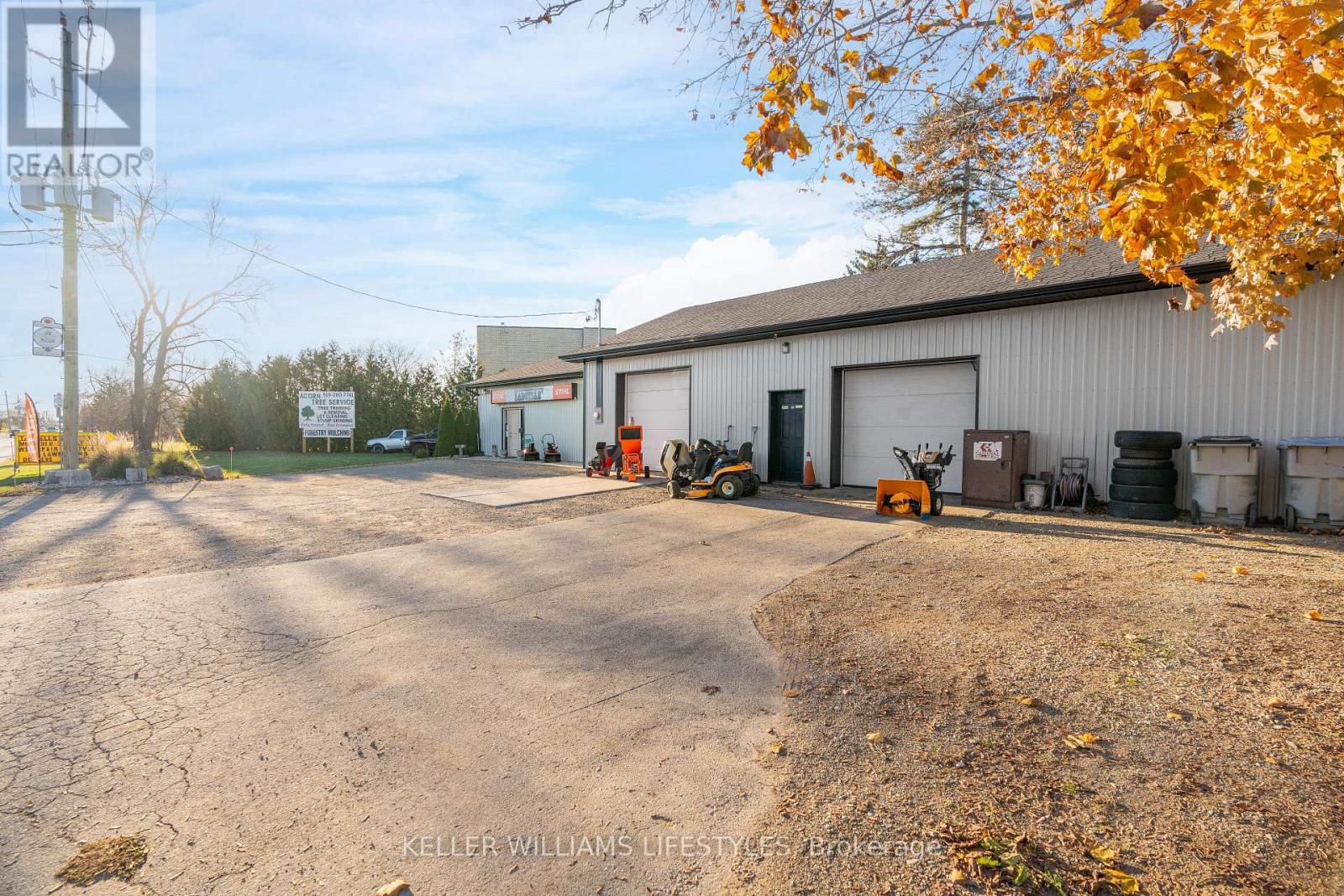 281 Metcalfe Street W Property Photo 8