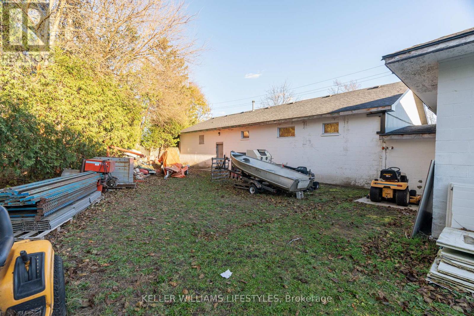 281 Metcalfe Street W Property Photo 13
