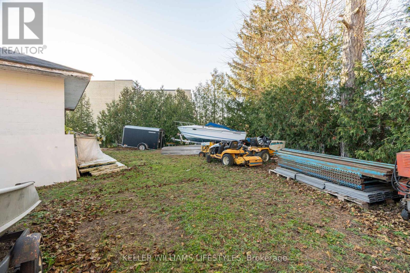 281 Metcalfe Street W Property Photo 14