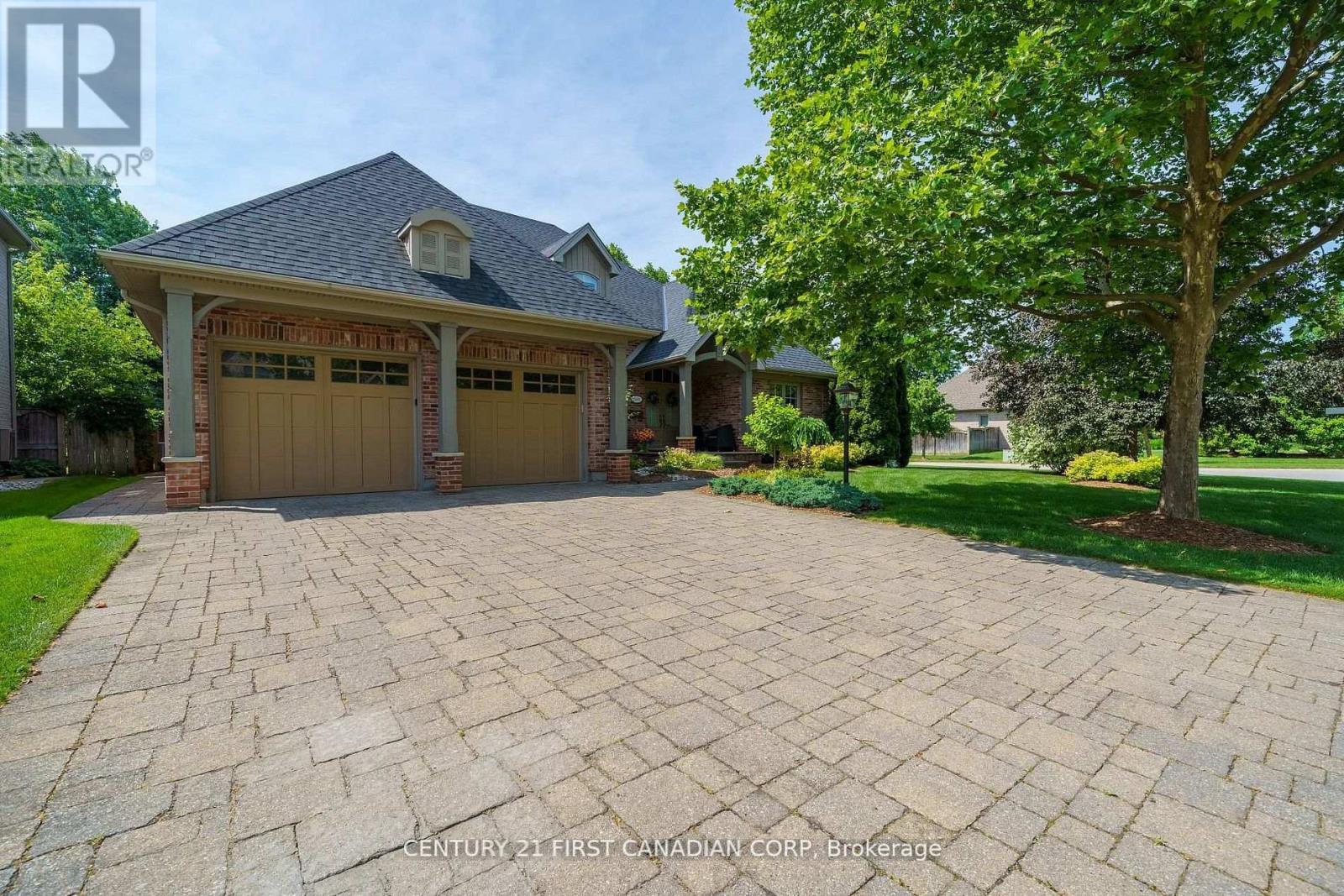 2091 Valleyrun Boulevard Property Photo 1
