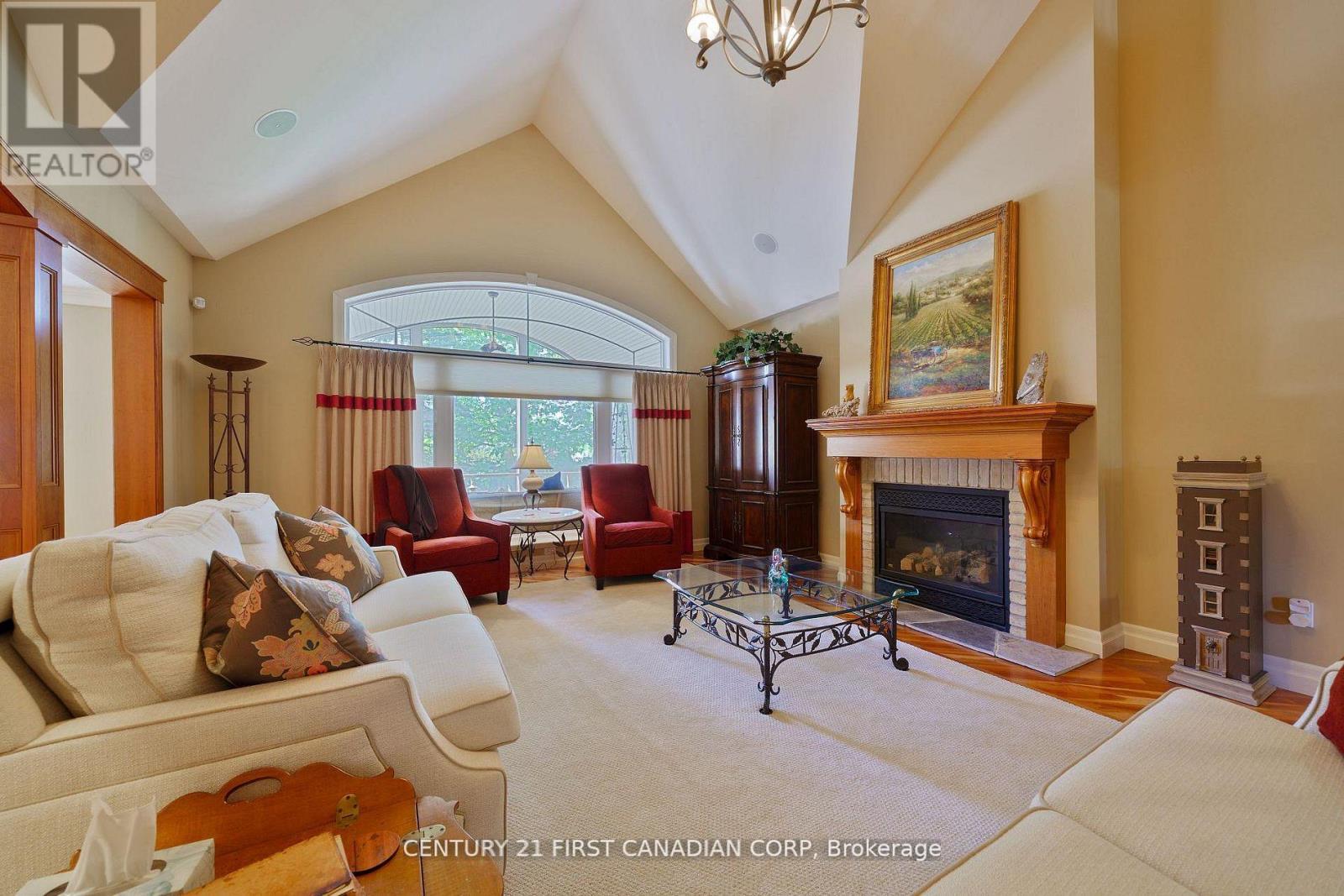 2091 Valleyrun Boulevard Property Photo 3