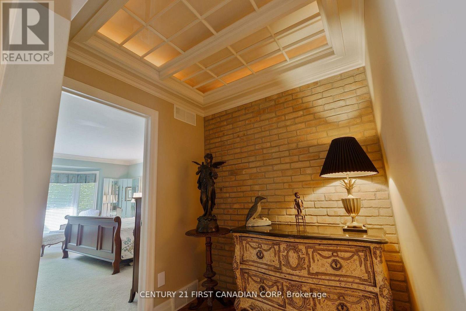 2091 Valleyrun Boulevard Property Photo 16