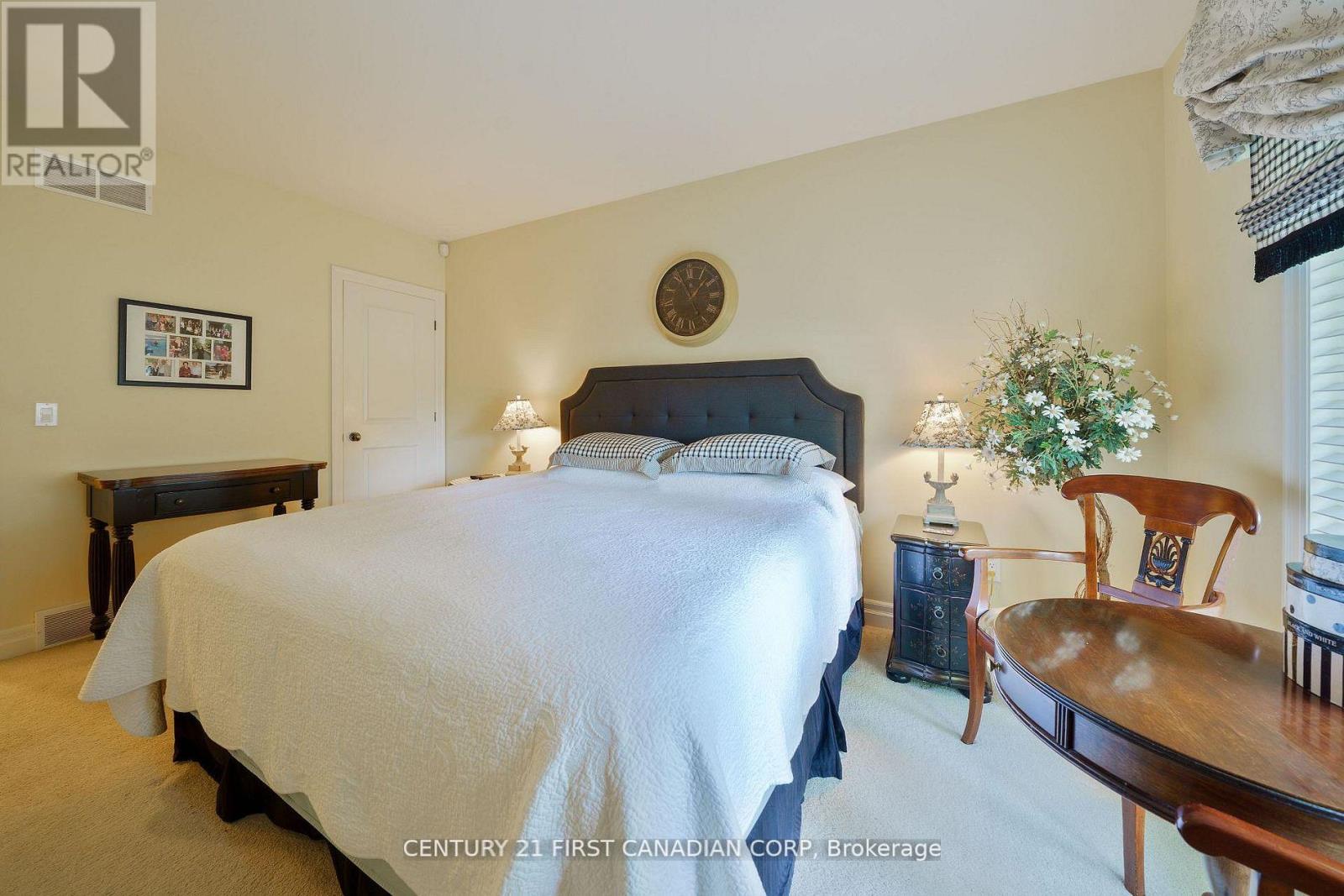 2091 Valleyrun Boulevard Property Photo 28