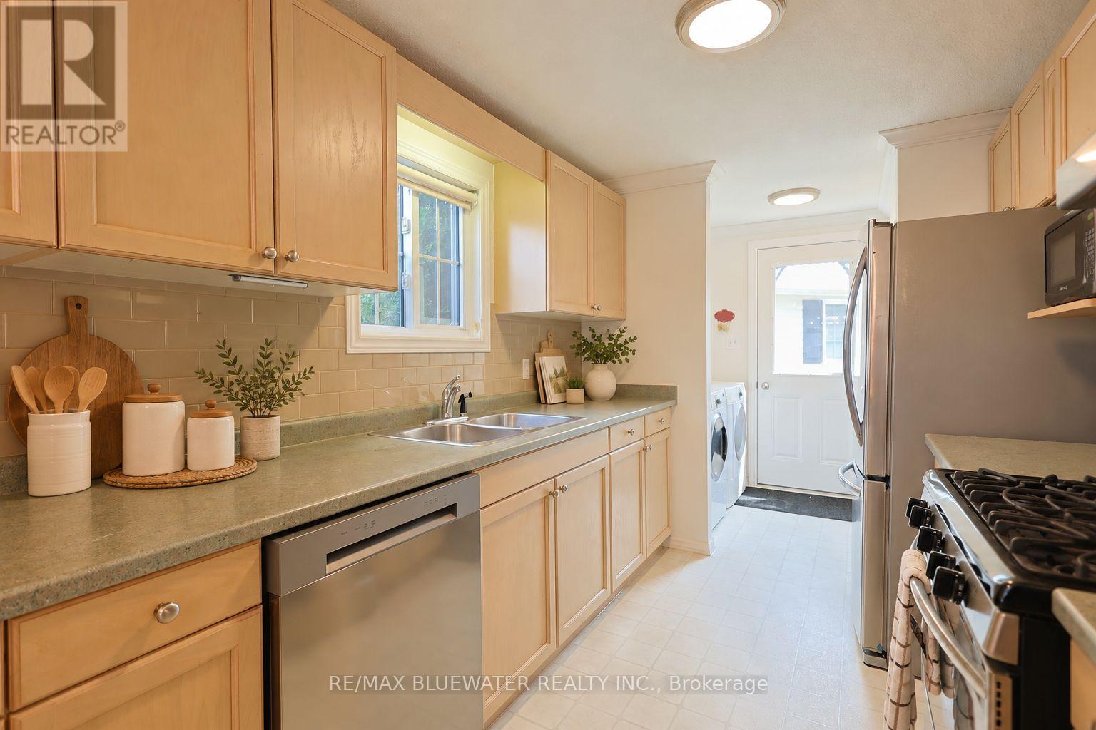 288 Concord Drive Property Photo 13