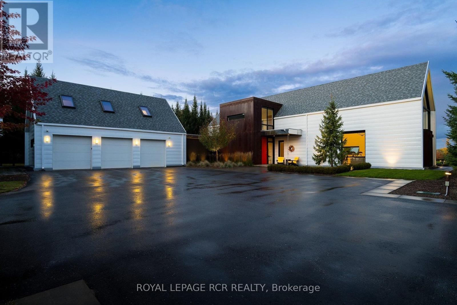 758021 2nd Line E Property Photo 5