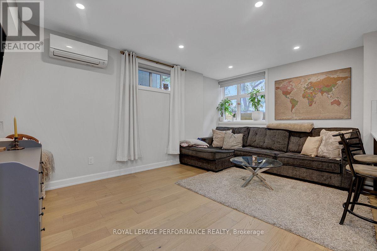 D - 415 Tweedsmuir Avenue Property Photo 3
