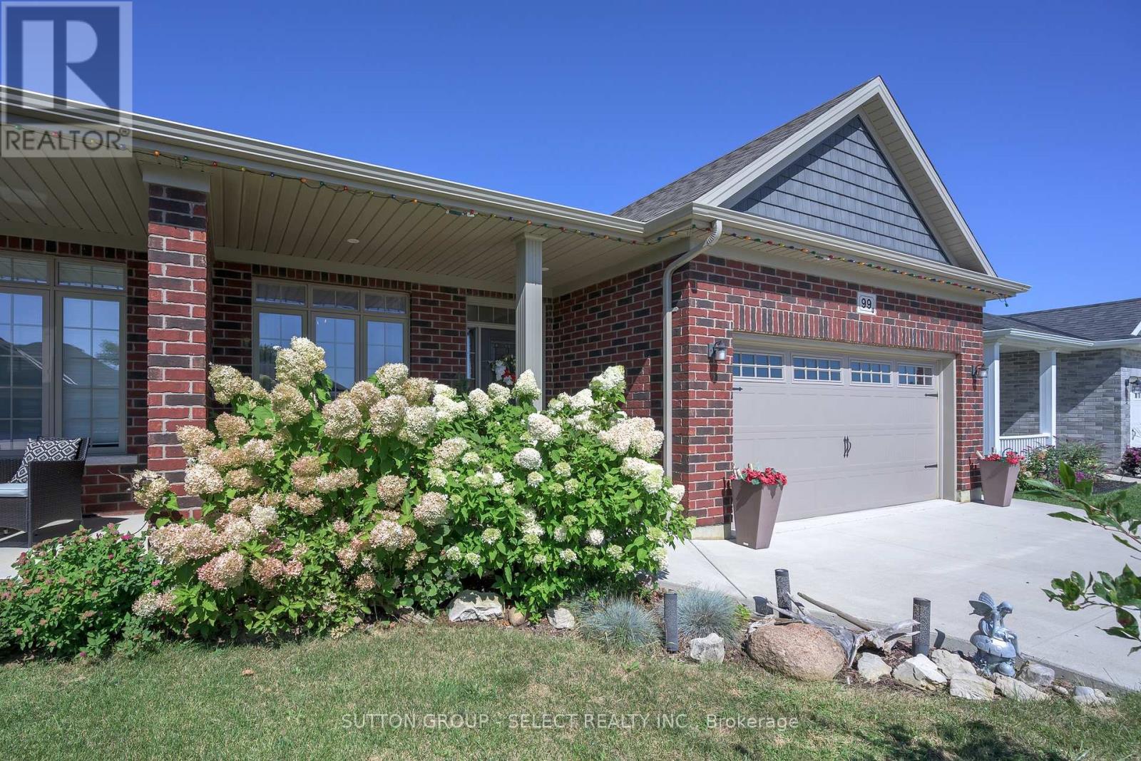 99 Lanz Boulevard Property Photo 2