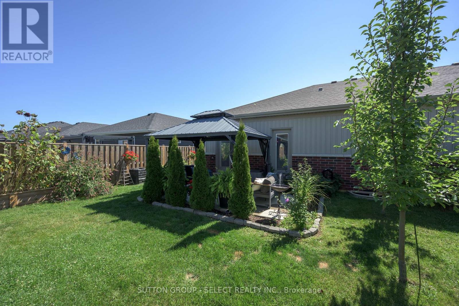 99 Lanz Boulevard Property Photo 8