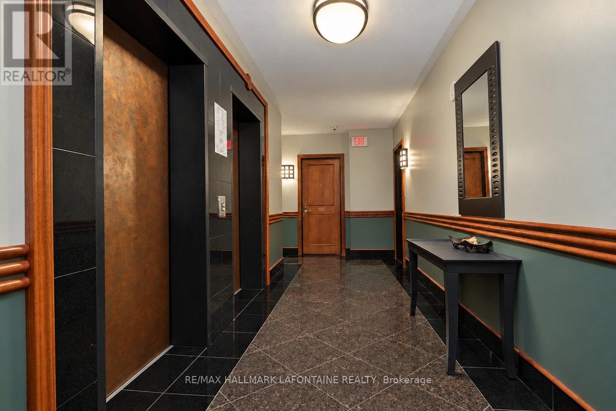1606 - 570 Laurier Avenue W Property Photo 4
