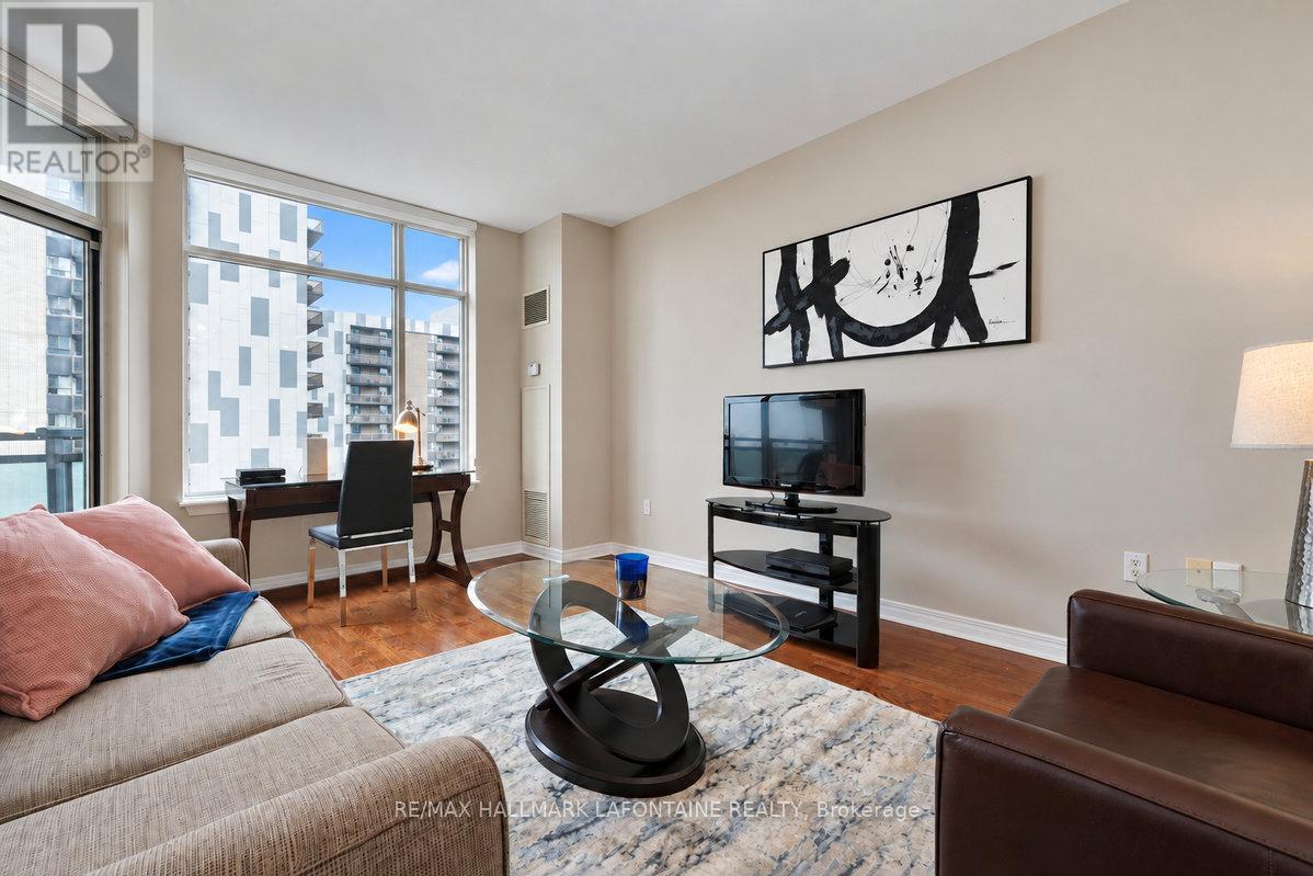 1606 - 570 Laurier Avenue W Property Photo 11