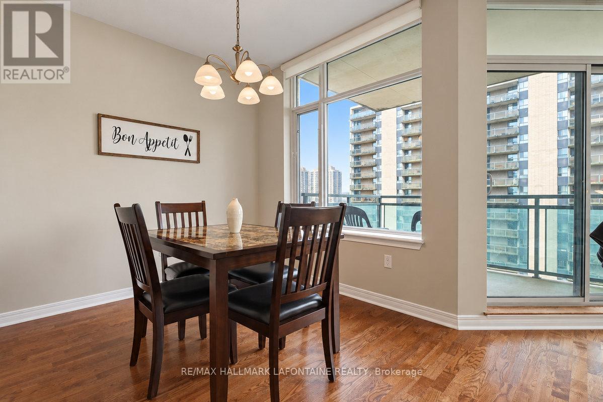 1606 - 570 Laurier Avenue W Property Photo 13