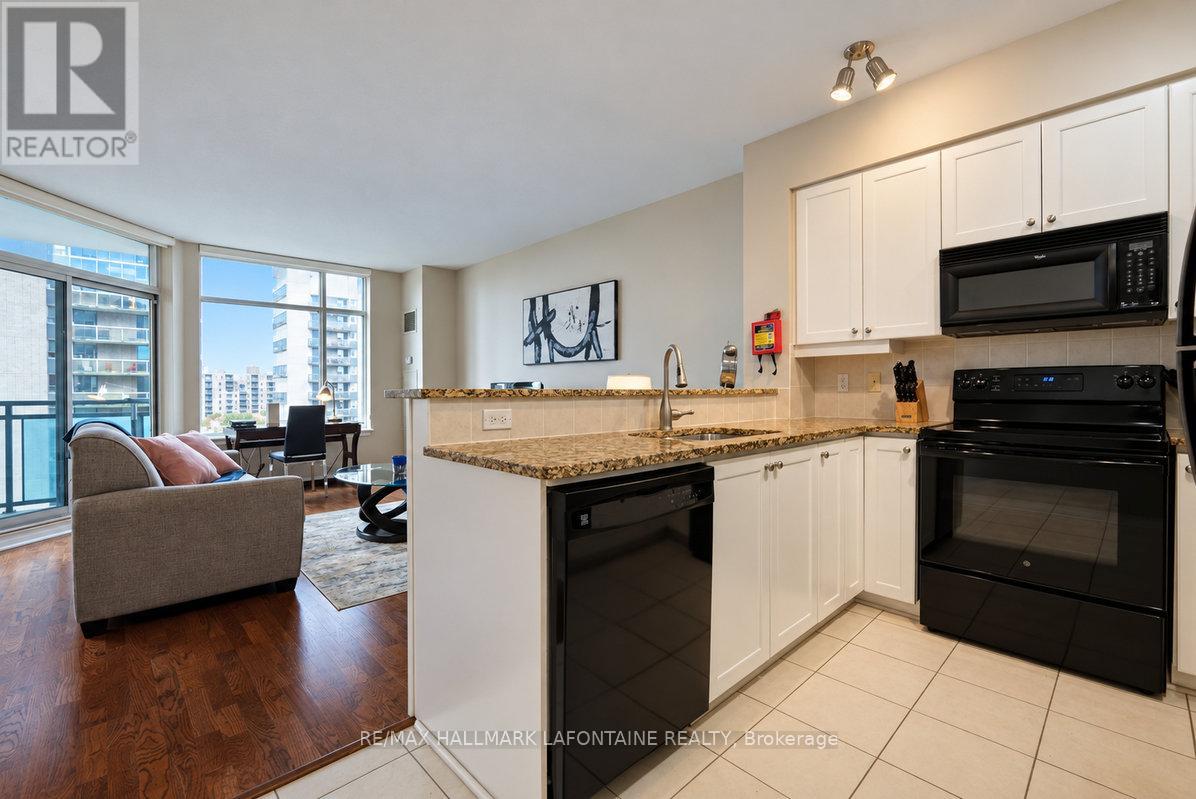 1606 - 570 Laurier Avenue W Property Photo 16