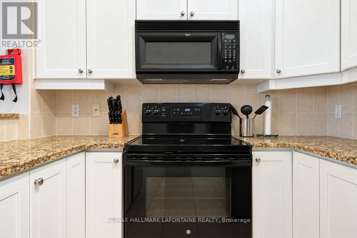 1606 - 570 Laurier Avenue W Property Photo 17