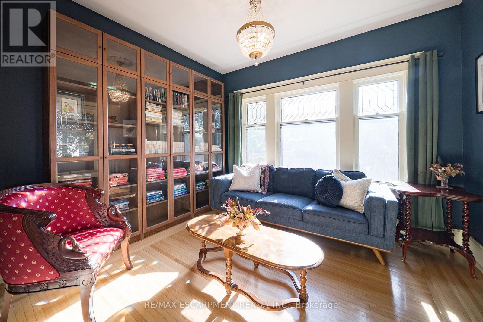 75 Walnut Street Property Photo 6