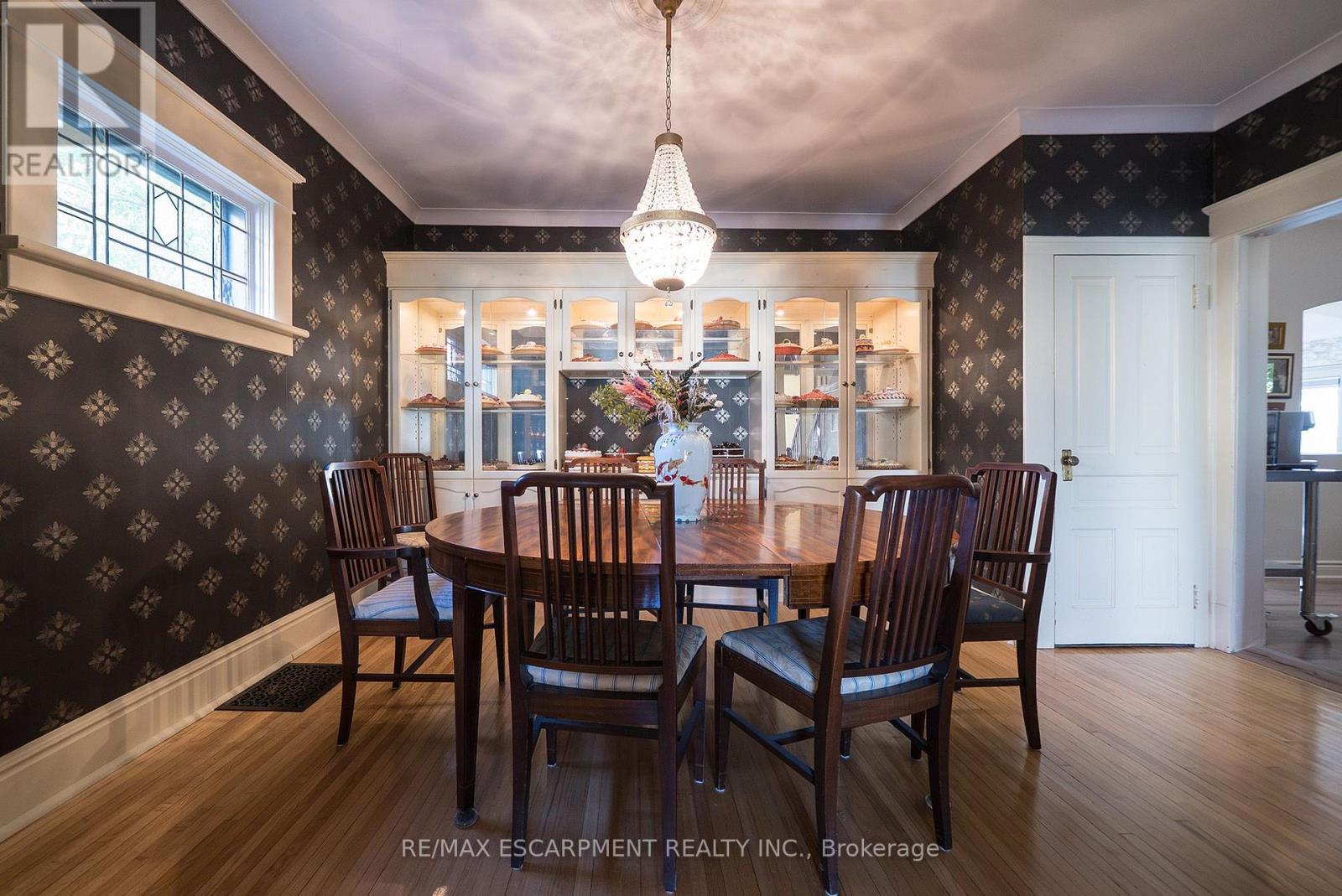 75 Walnut Street Property Photo 11