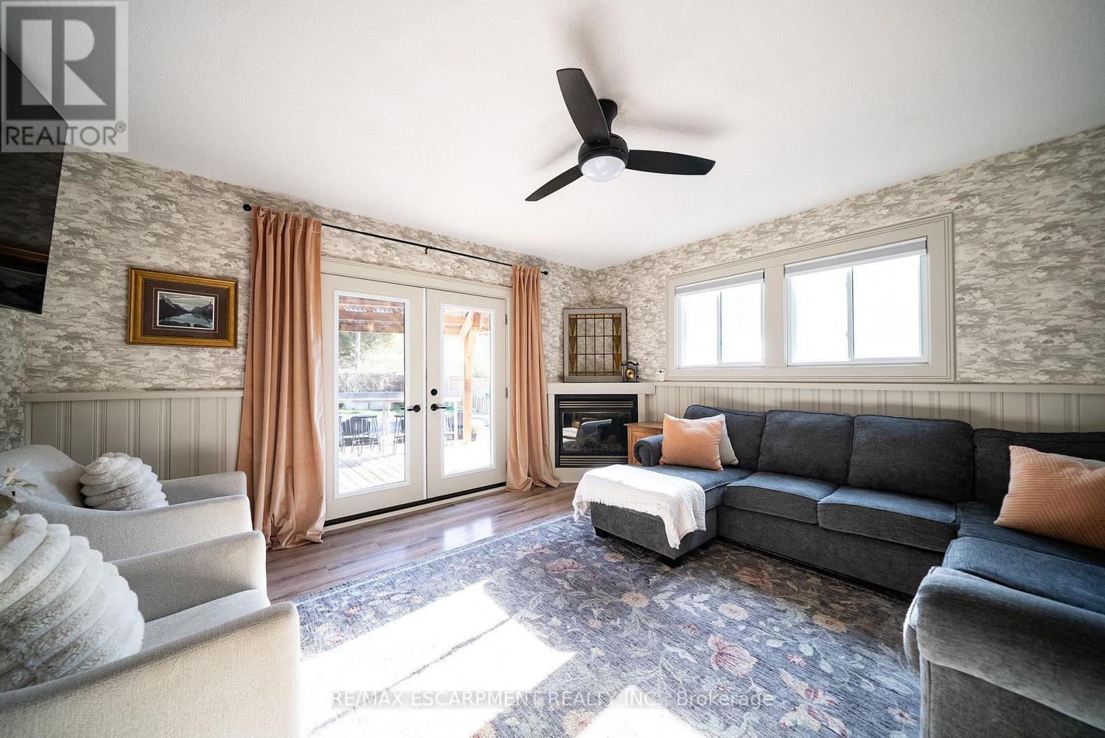 75 Walnut Street Property Photo 17