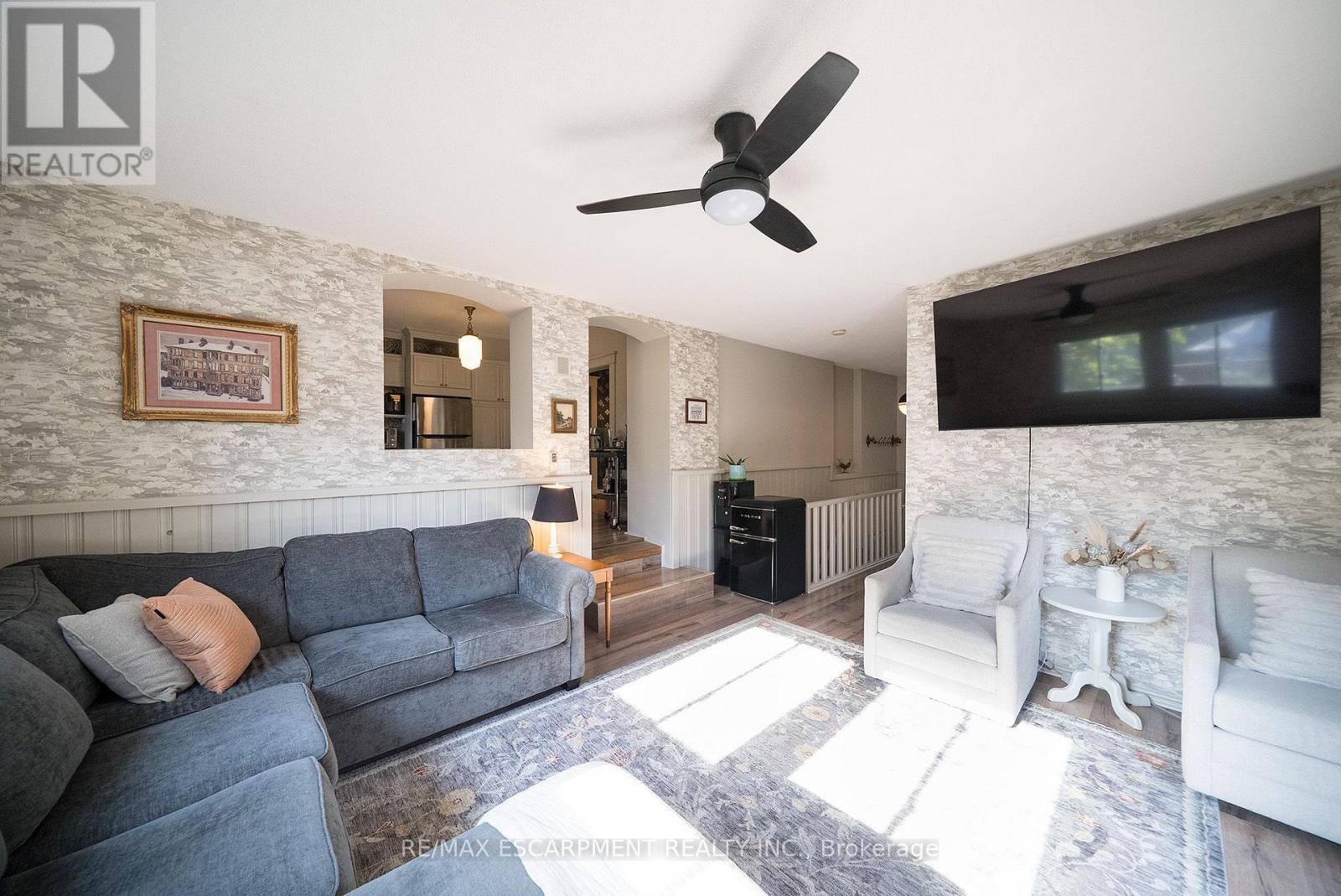 75 Walnut Street Property Photo 19