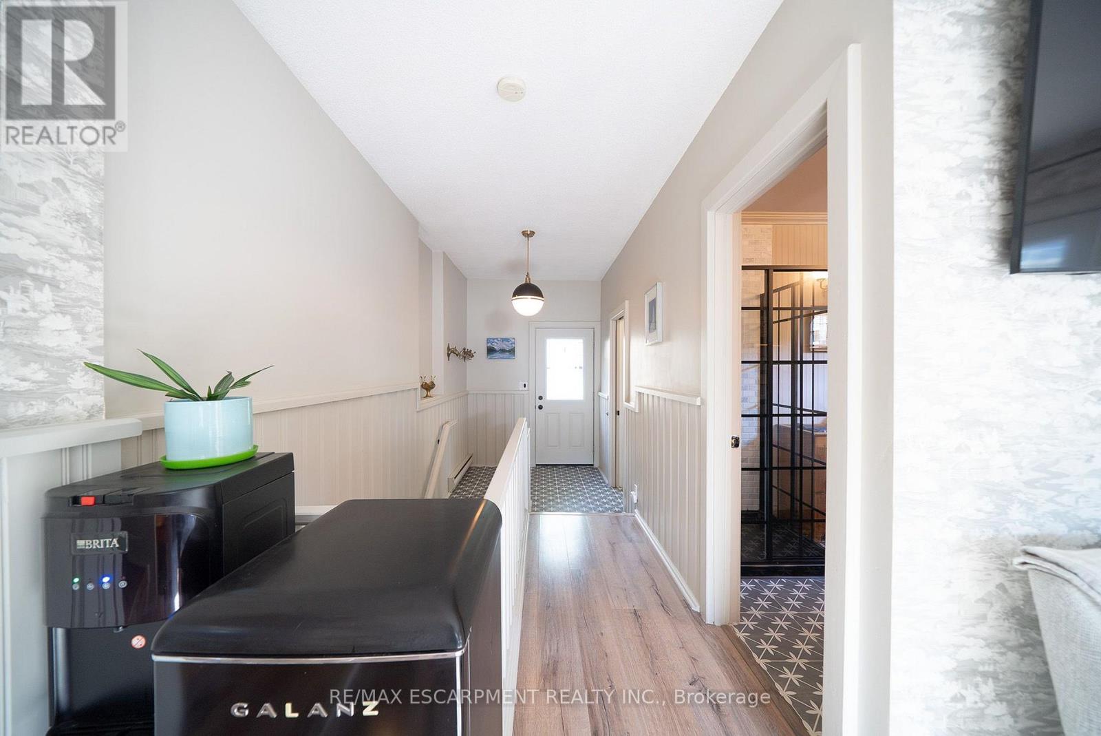 75 Walnut Street Property Photo 20