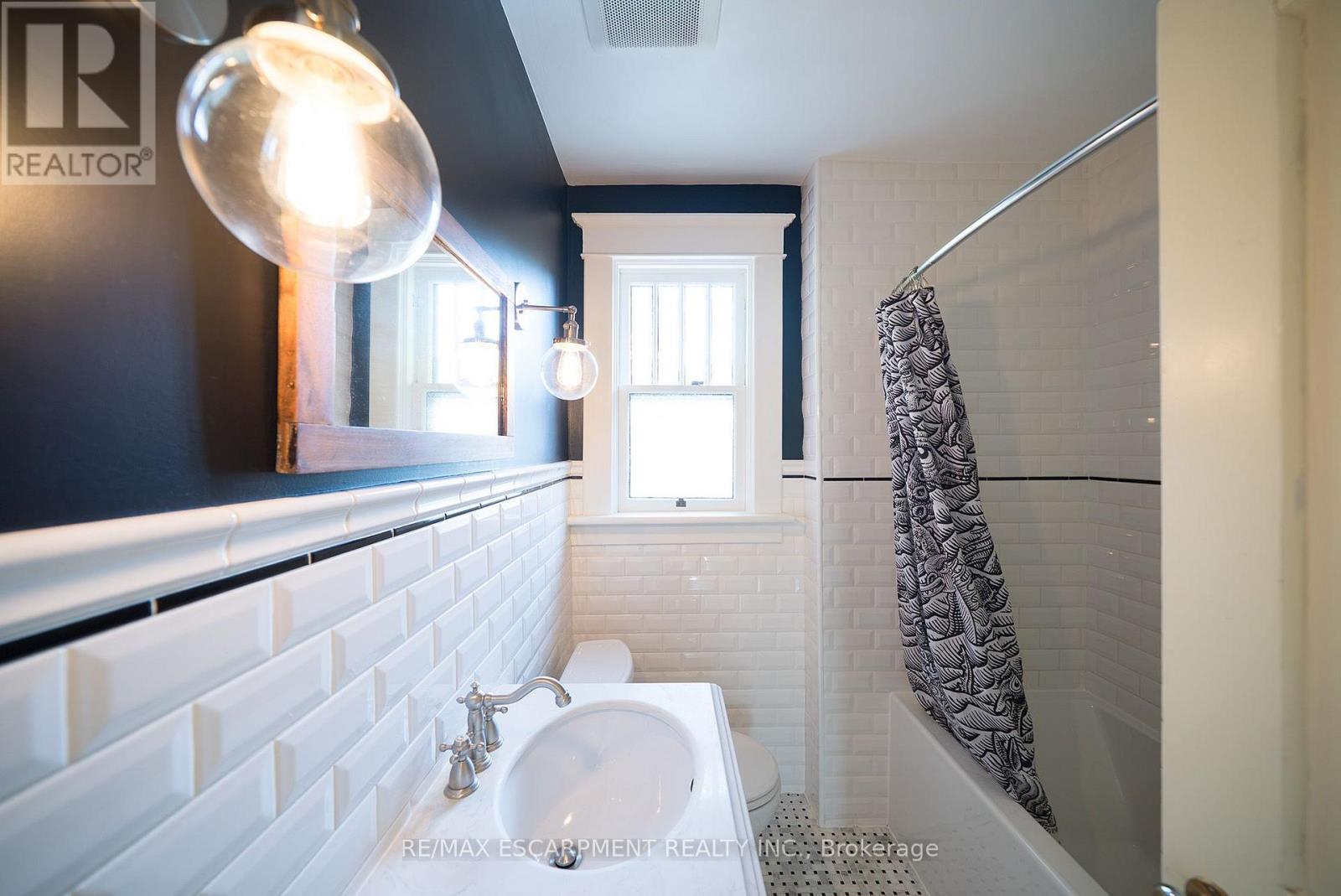 75 Walnut Street Property Photo 29