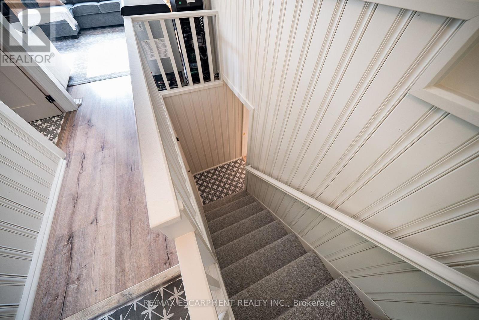 75 Walnut Street Property Photo 36