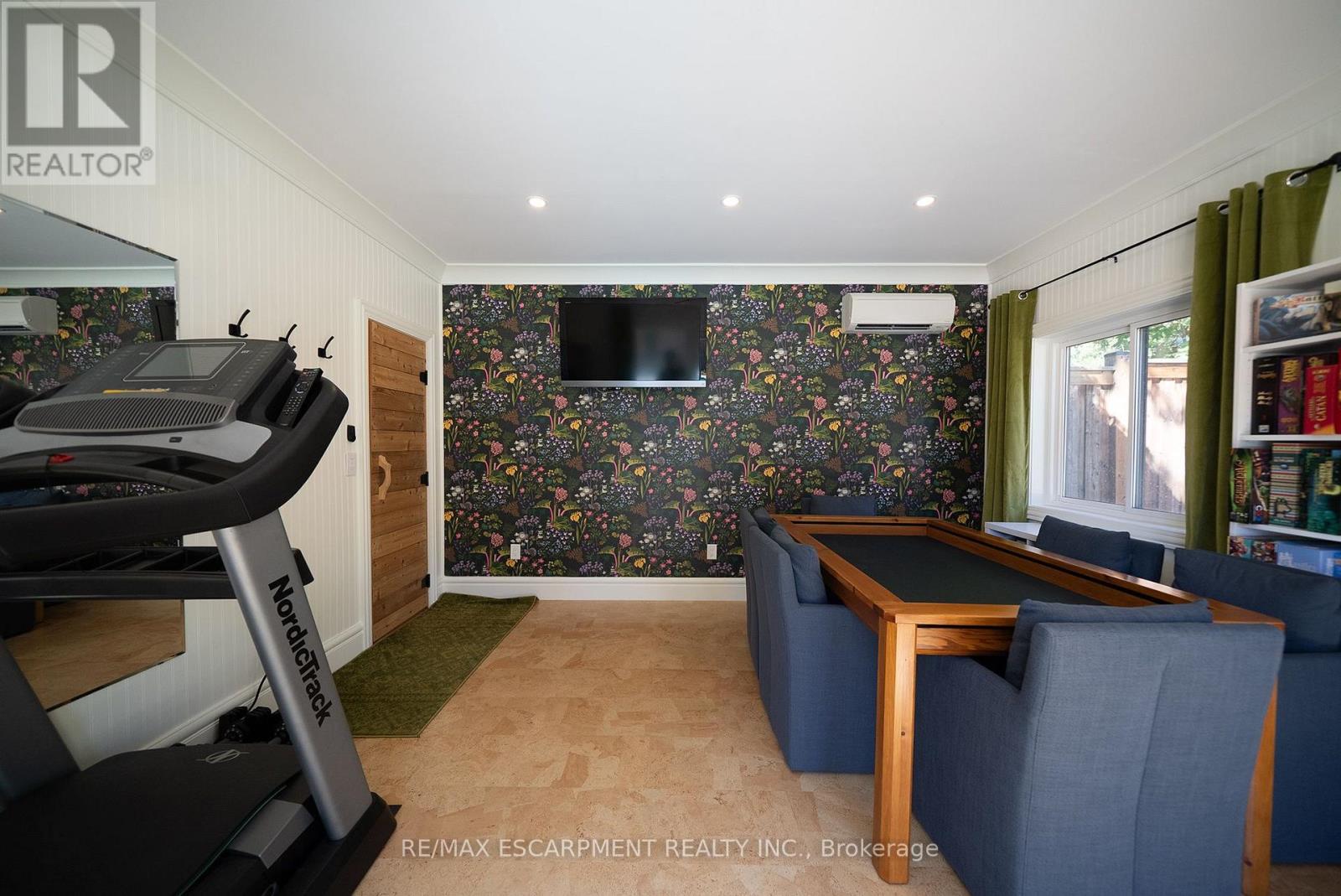 75 Walnut Street Property Photo 49
