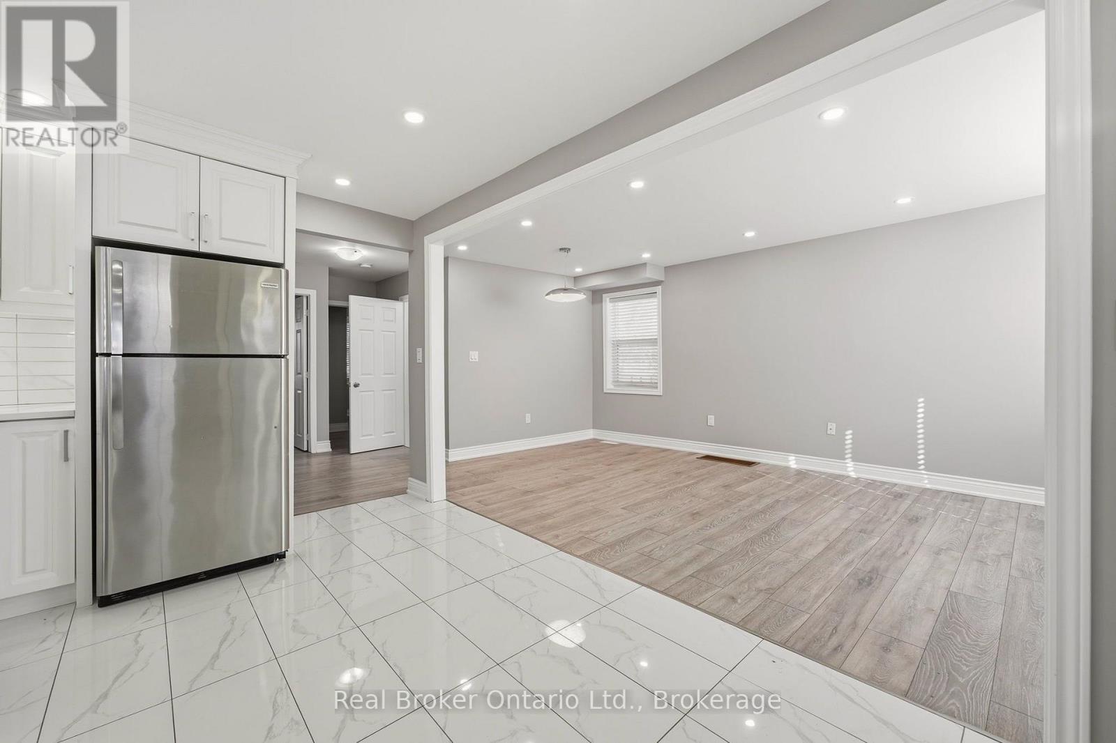 178 East 15th Street Property Photo 6