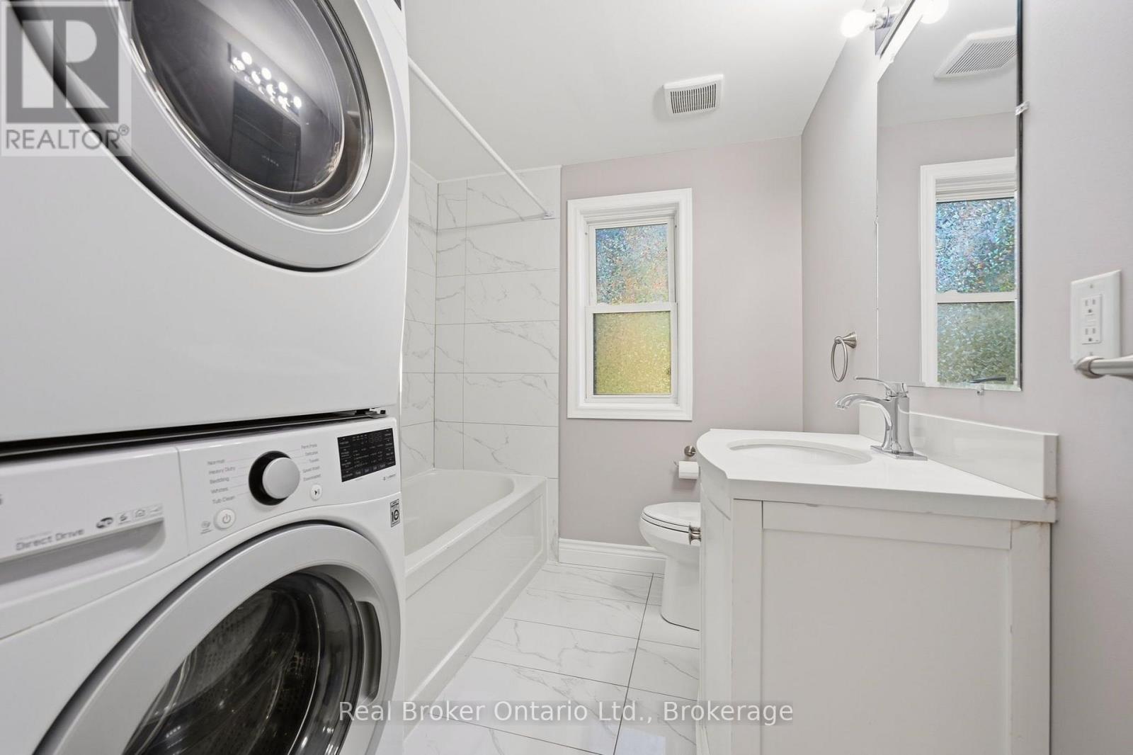 178 East 15th Street Property Photo 9