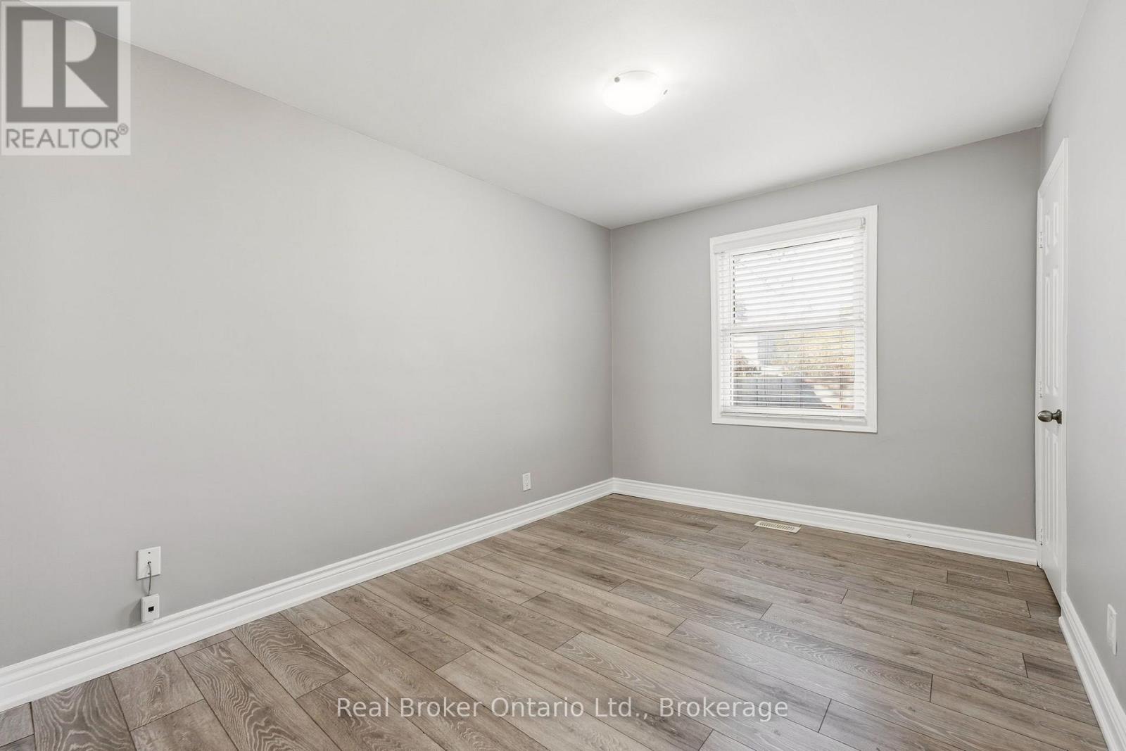 178 East 15th Street Property Photo 12