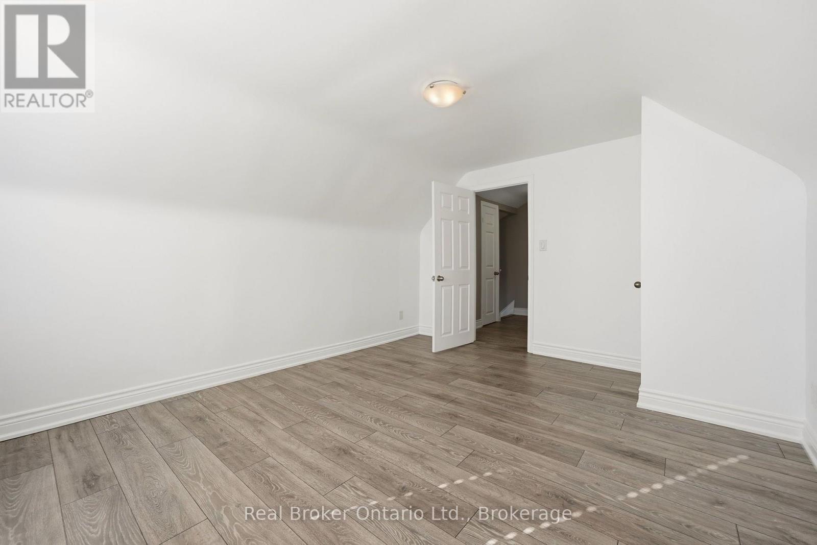 178 East 15th Street Property Photo 17