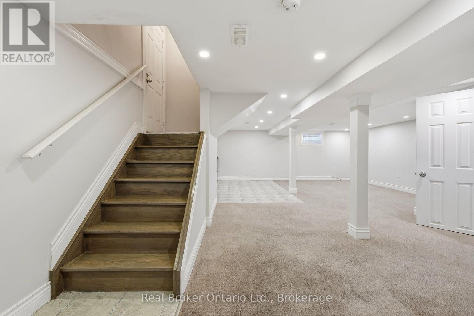 178 East 15th Street Property Photo 23
