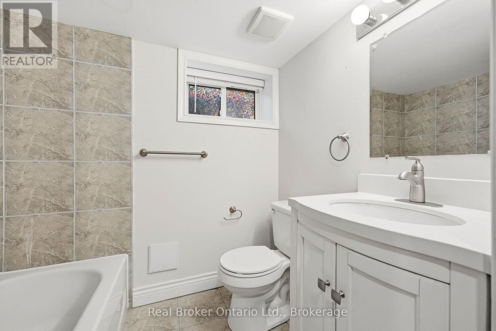 178 East 15th Street Property Photo 29