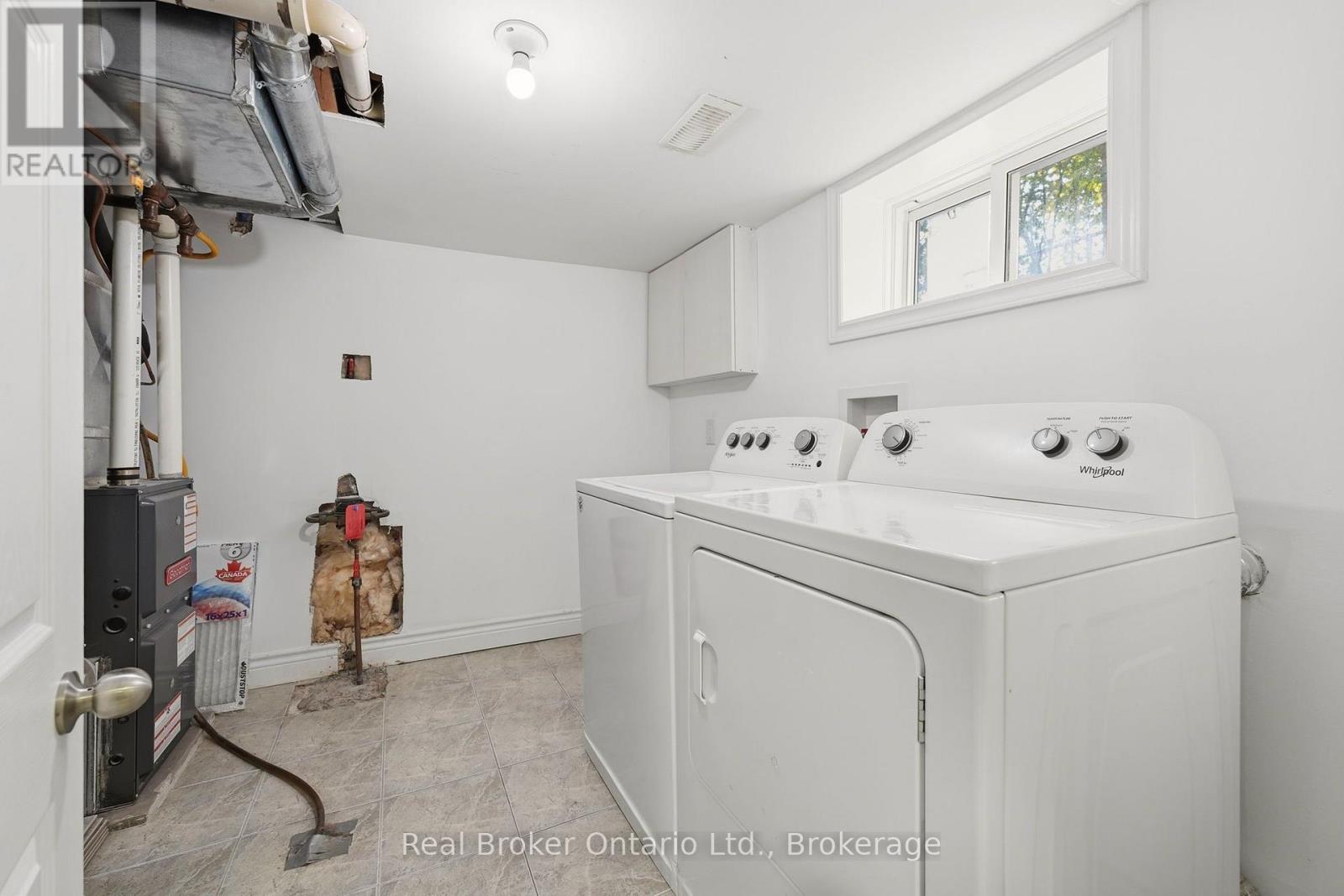 178 East 15th Street Property Photo 32