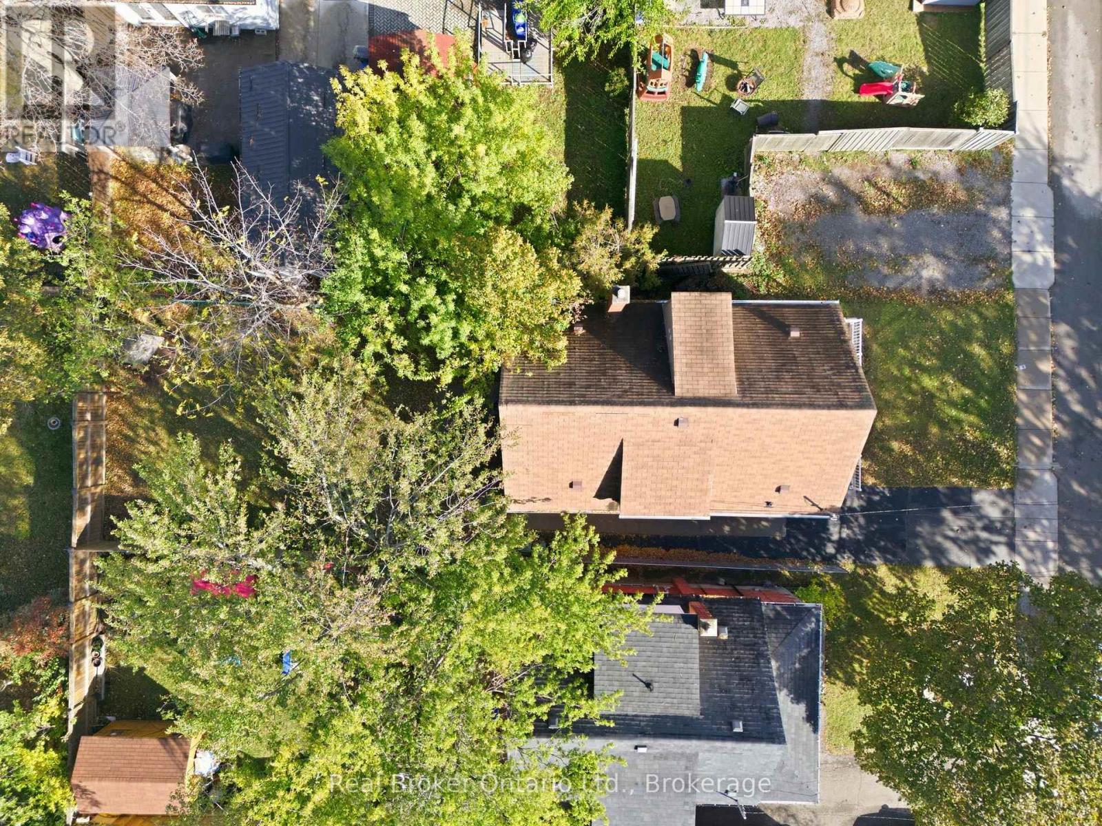 178 East 15th Street Property Photo 38